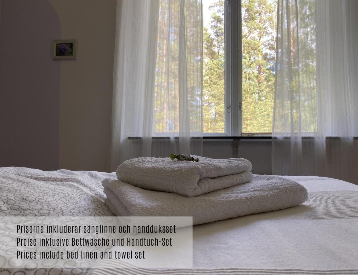 Villa Karlloesa - Bed And Breakfast Målilla المظهر الخارجي الصورة